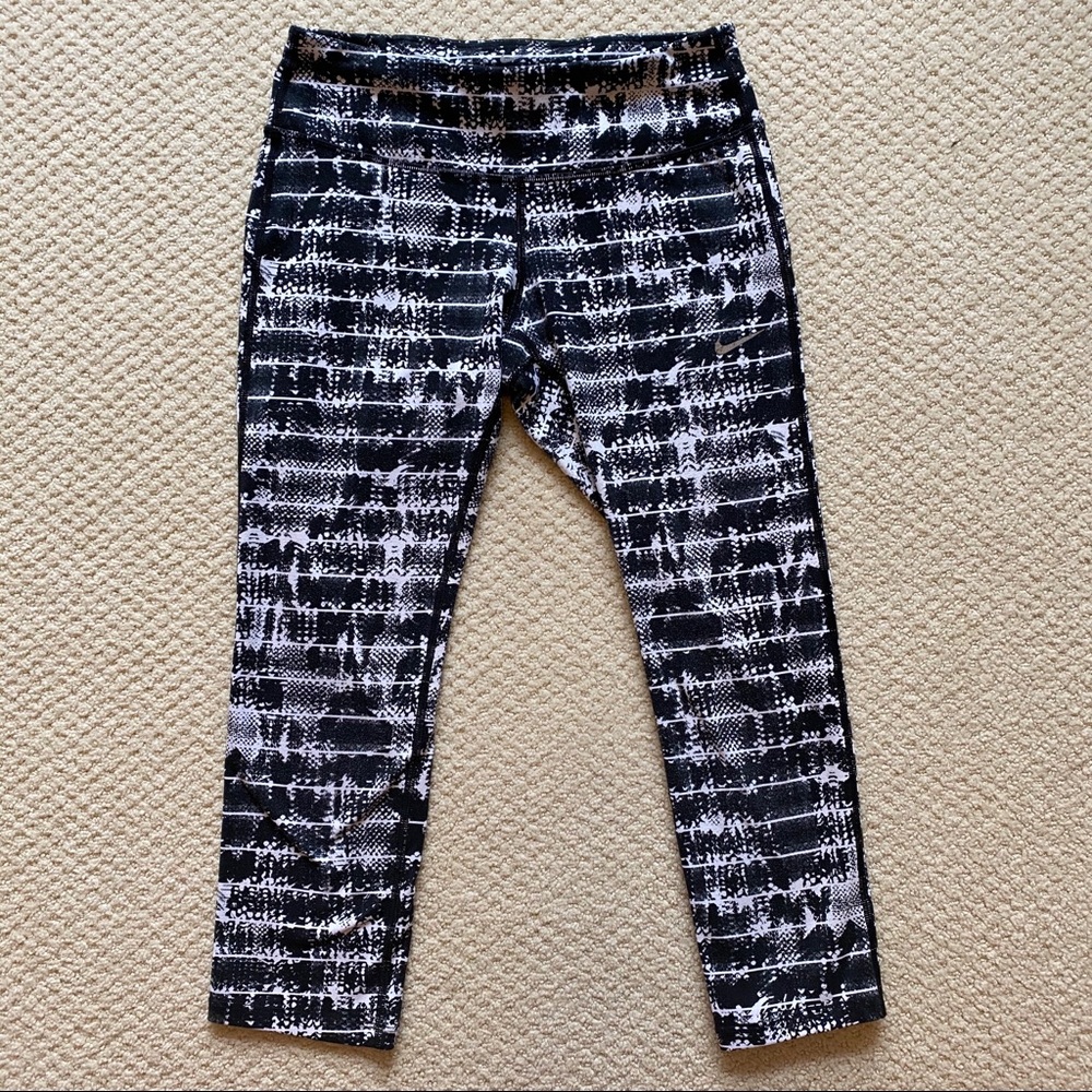 Nike Black and White Crops